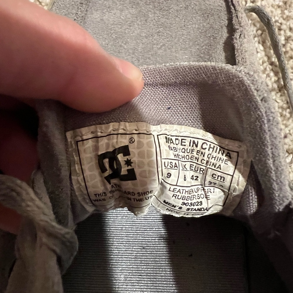 DC Grey Suede Shoes Sz 9 GUC